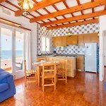 Villa Voramar Waterfront *
