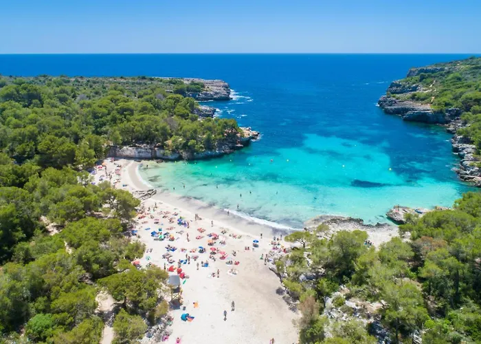 Voramar Waterfront Villa *